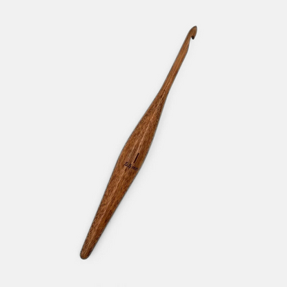 Hæklenål i Acacietræ