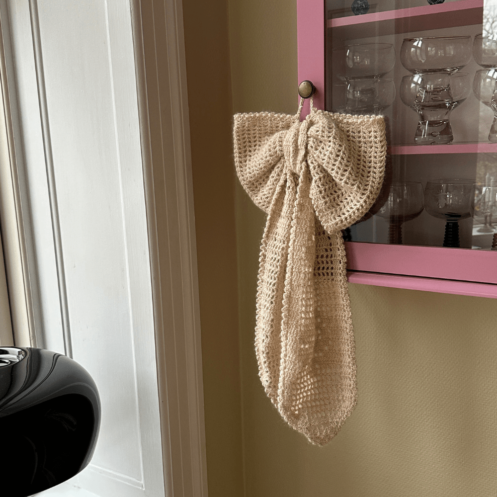 Hækleopskrift – Filet Crochet Bow - GAIA - 